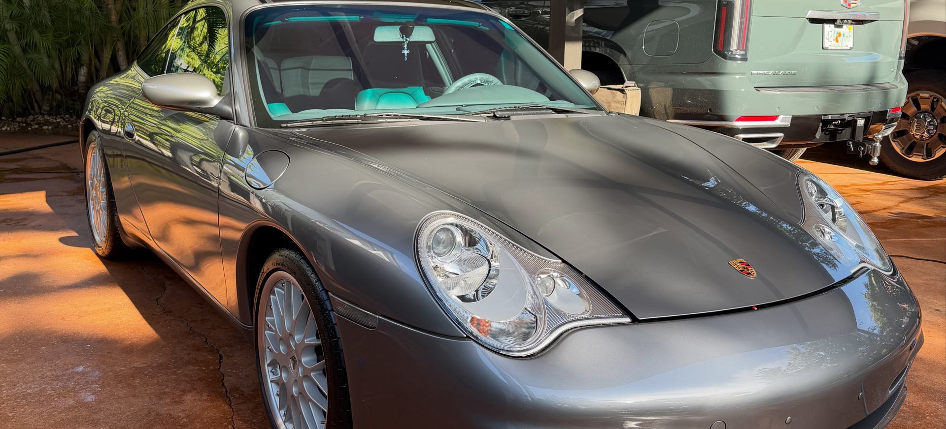 Silver Porsche 911 detailed by Andres