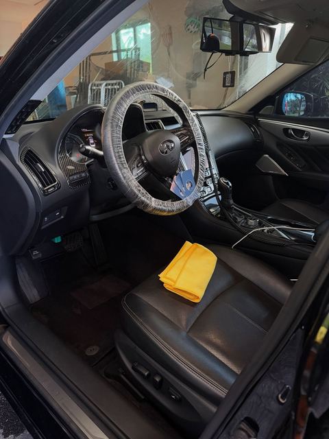 Infiniti interior after a deep interior detail
